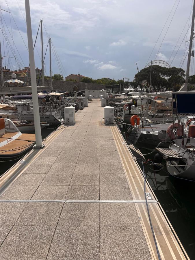 Location Antibes Kültér fotó